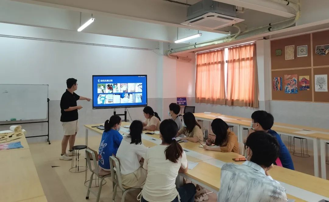 深圳市携创高级技工学校文化创意产业系召开教师分享会，是师者，更是学习者！