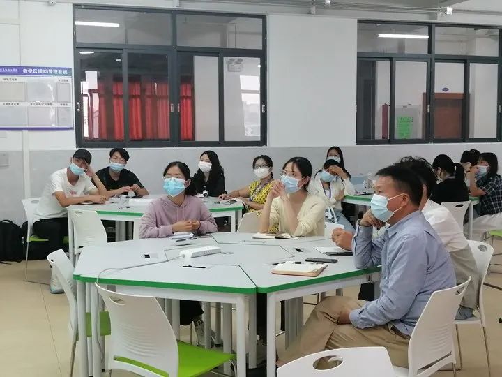 从“心”出发，以心育新――深圳市携创高级技工学校开展新教师培训活动